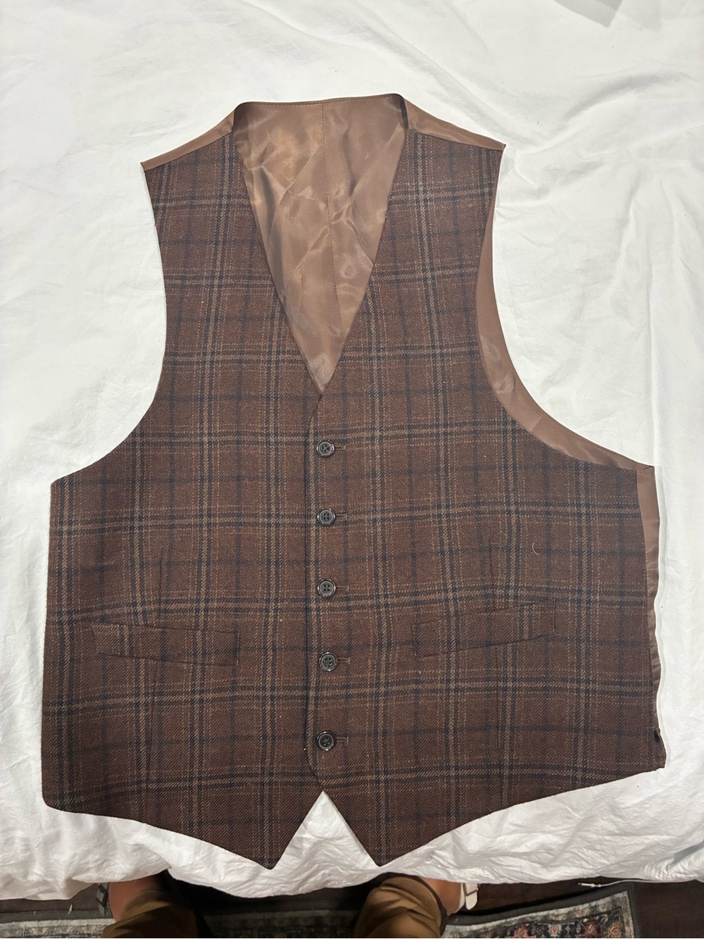 Brown Plaid Men's Vest. Size medium Men’s (please see measurements )